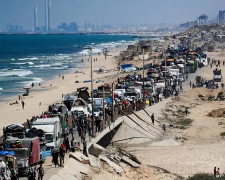 Israeli Forces Announces Temporary Escape Route for Gaza City Inhabitants